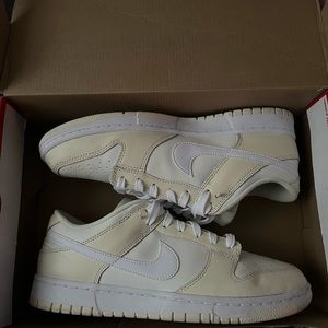 Coconut milk Nike dunks size 9.5 men’s